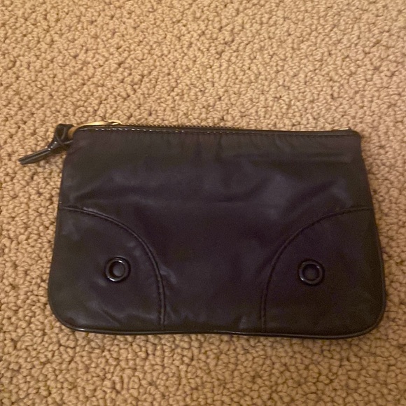 Clutch - Picture 3 of 6